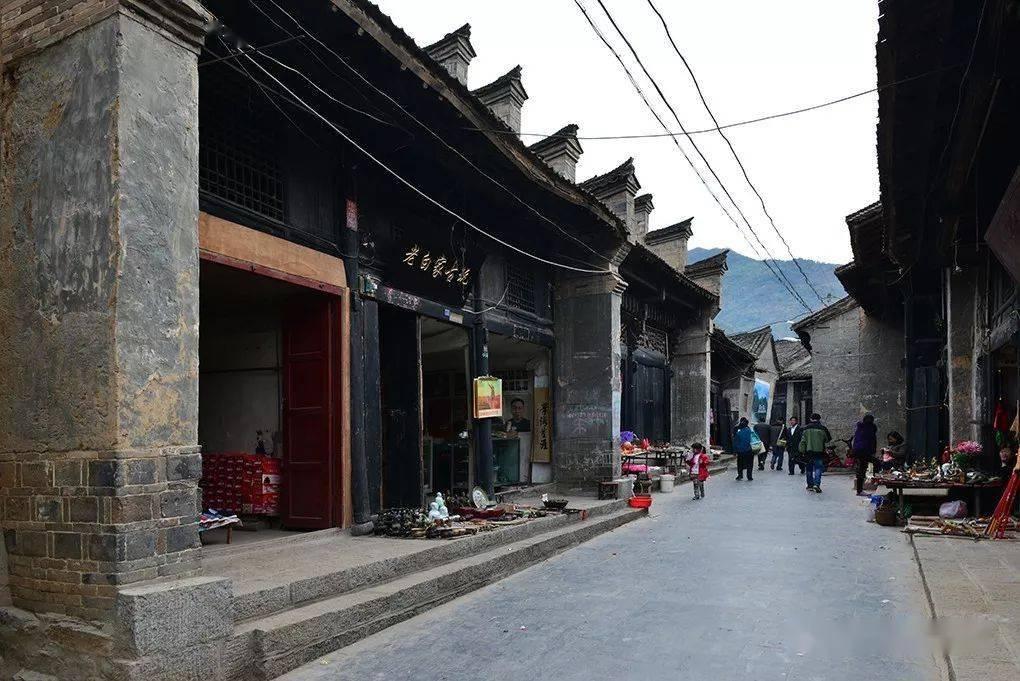 聊聊《平凡的世界》中的冯世宽：“神魔”就在一念间